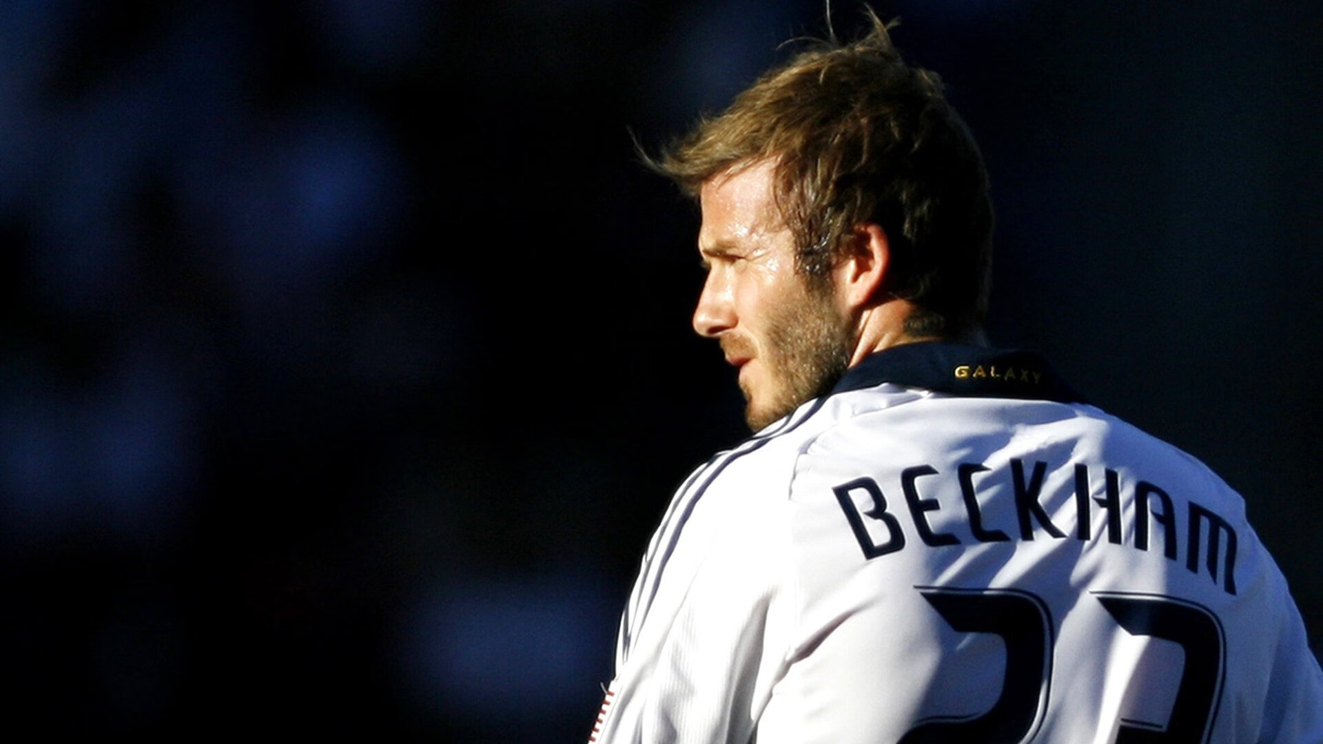 电竞赛场焦点!法国队对阵澳大利亚队,防守反击奏效,球队笑到最后