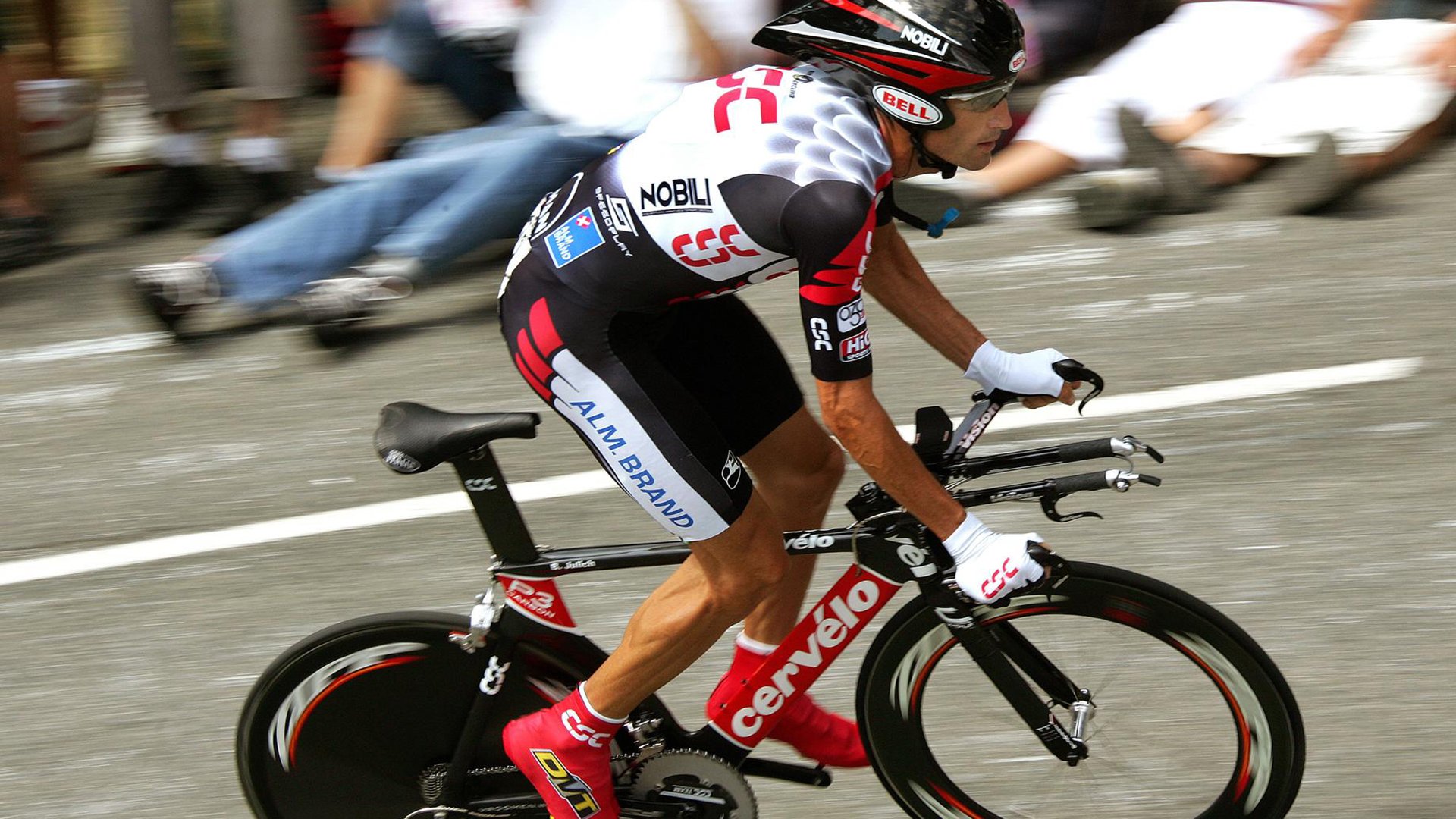 国王杯常规赛爆出冷门！上海海港绝杀山东泰山，争冠形势突变