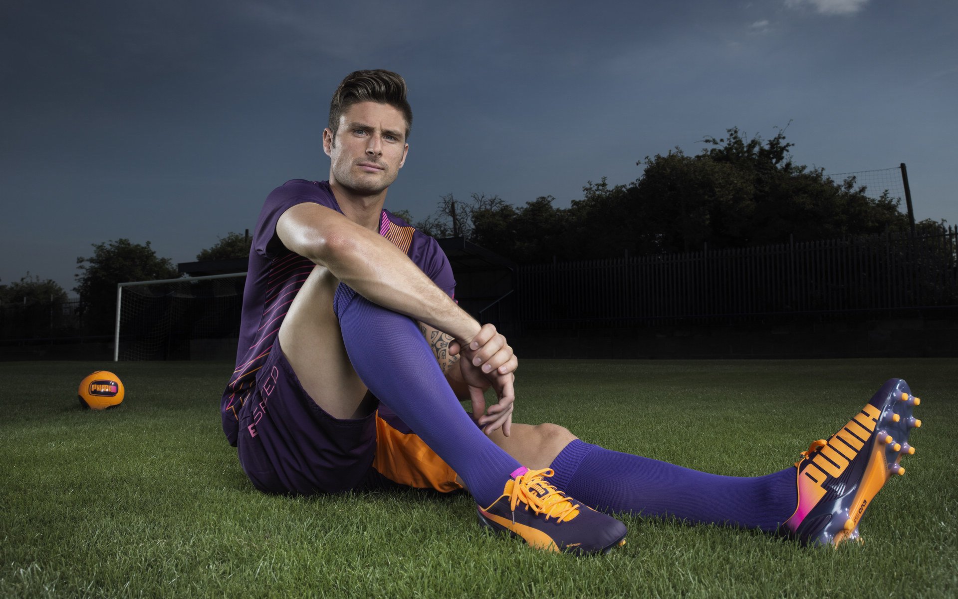 马德里竞技抢七大战惊险俄克拉荷马城雷霆,罗德里砍下10记关键球,全场沸腾